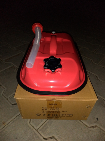 Канистра металлическая горизонтальная ProSwisscar MJ-01 5л 0,8 мм с воронкой