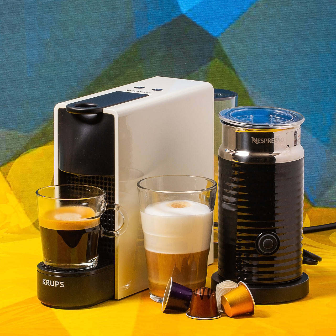 Кофемашина Nespresso Essenza Mini Piano white C30 и Капучинатор(Вспениватель молока) -AEROCCINO 3 Milk frother
Кофемашина Nespresso Essenza Mini Piano white C30 и Капучинатор(Вспениватель молока) -AEROCCINO 3 Milk frother