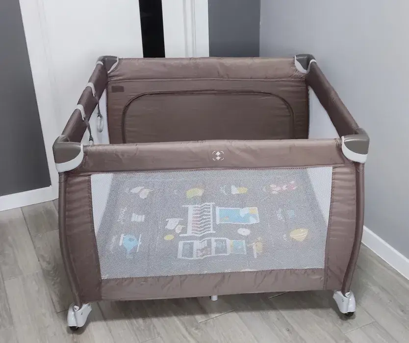 Манеж детский прямоугольный CARRELLO Grande CRL-9204/1 Chocolate Brown 
Манеж детский прямоугольный CARRELLO Grande CRL-9204/1 Chocolate Brown