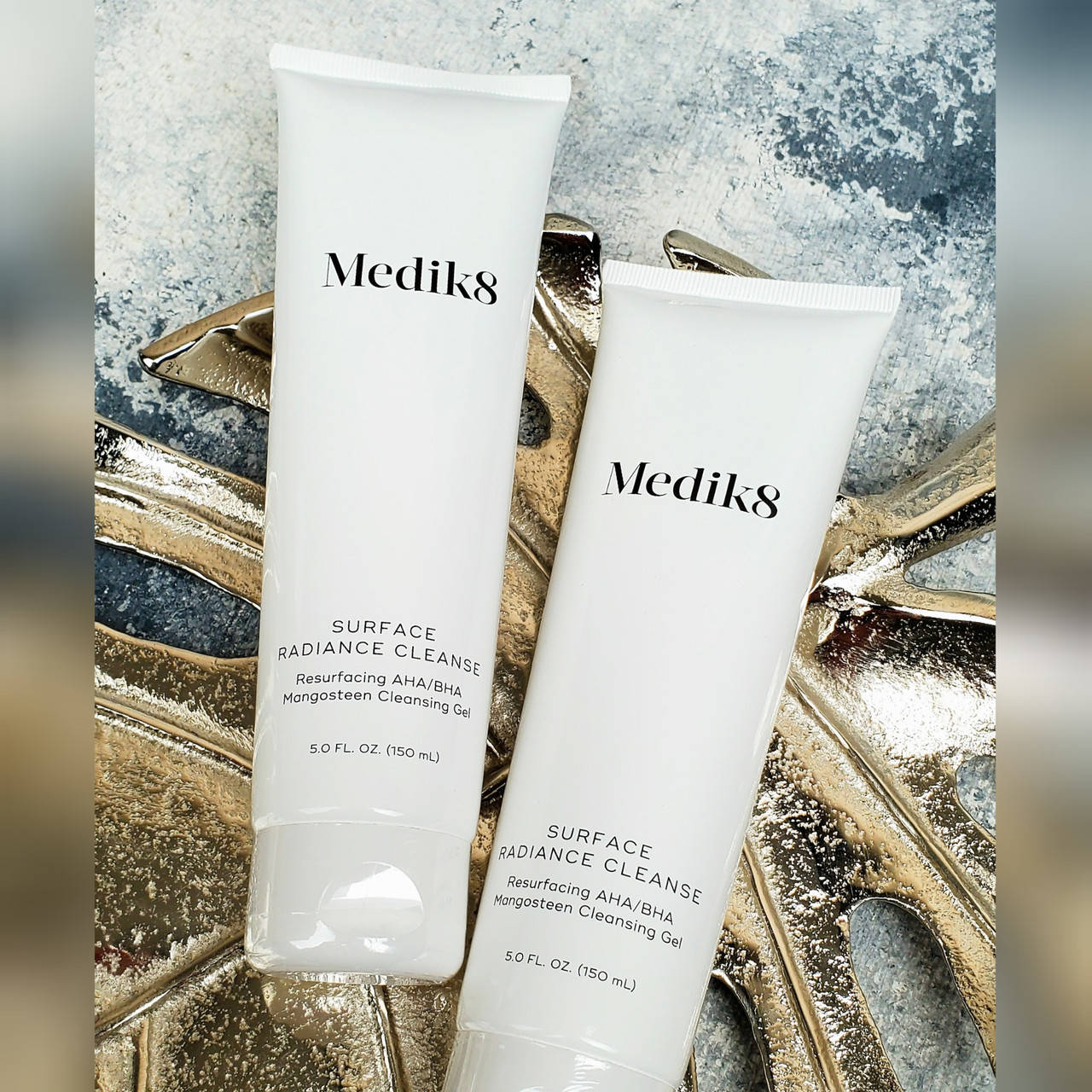 Гель для умывания с гидроксикислотами и экстрактом мангостана Medik8 Surface Radiance Cleanse 150 ml
Гель для умывания с гидроксикислотами и экстрактом мангостана Medik8 Surface Radiance Cleanse 150 ml