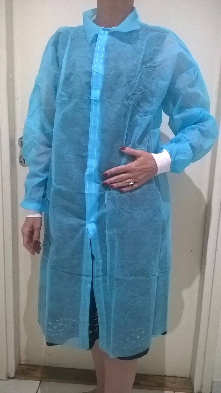 Халат одноразовый для посетителя р.L (спанбонд 25г/м2) на кнопках/липучках голубой
Халат одноразовый для посетителя р.L (спанбонд 25г/м2) на кнопках/липучках голубой