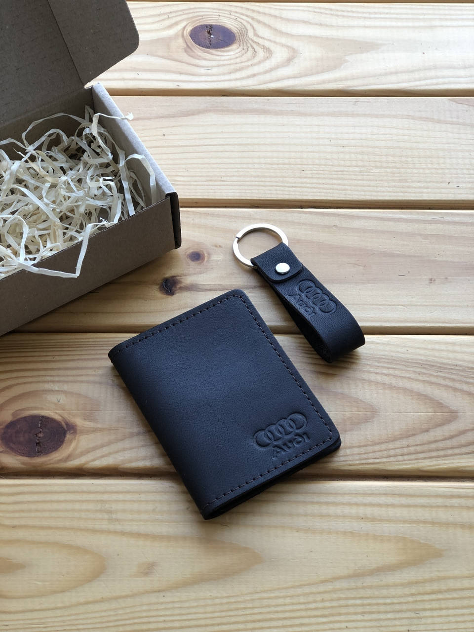 

Кожаная обложка на права нового образца, id паспорт, техпаспорт Theo (Ручная работа)