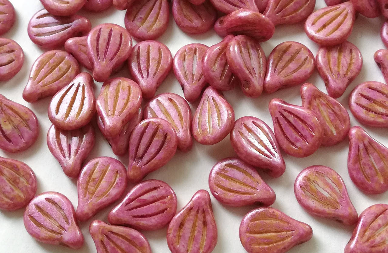 

Preciosa Engraved Pip 9 x 14 mm Alabaster Pink Picasso