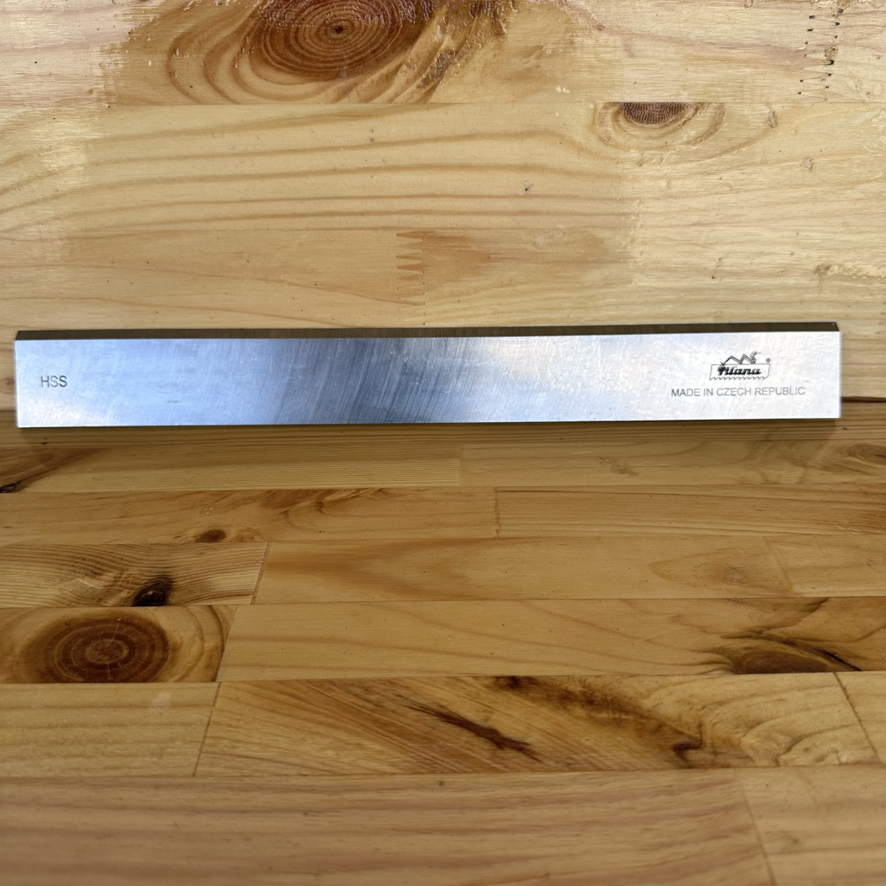 Ніж строгий Pilana 610x35x3 — HSS — 6% W