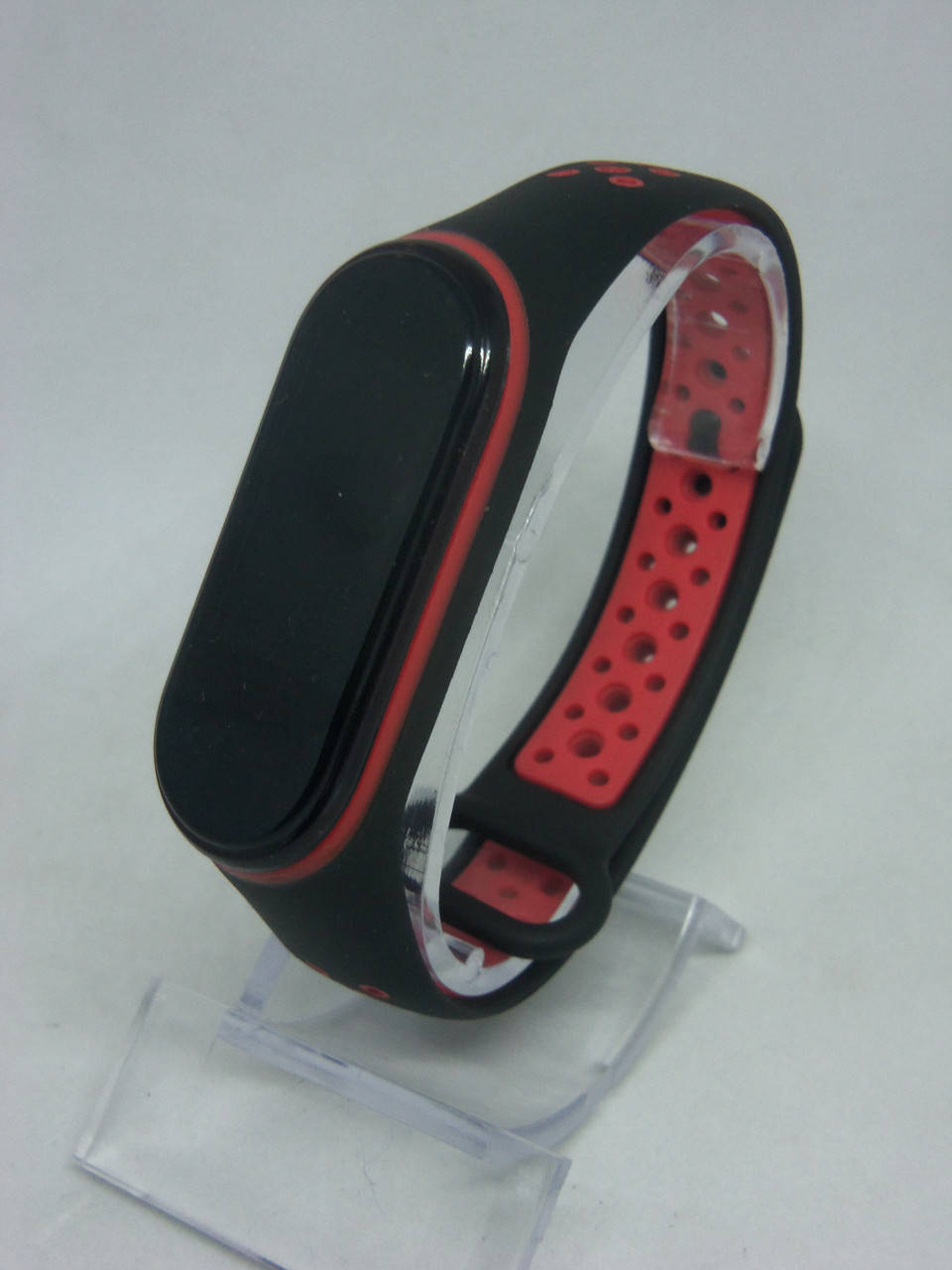 

Ремешок перфорированный Sport браслет Mi Band 3/4 MiBand 3/4 ми бенд 3/4 черно-красный