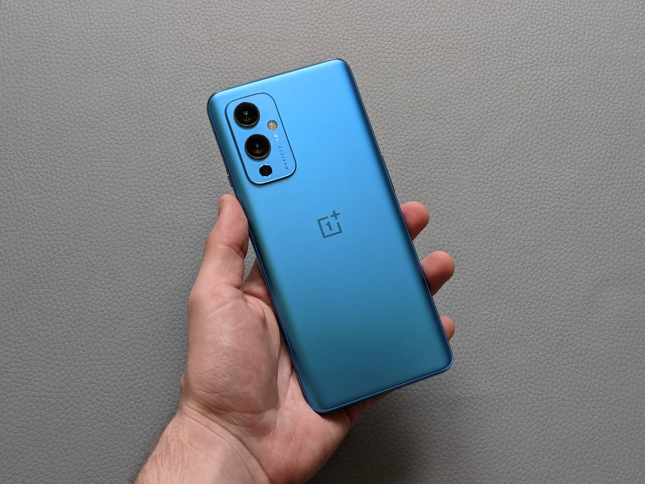 

Смартфон OnePlus 9 8/128GB Arctic Sky Б/У *А, Голубой