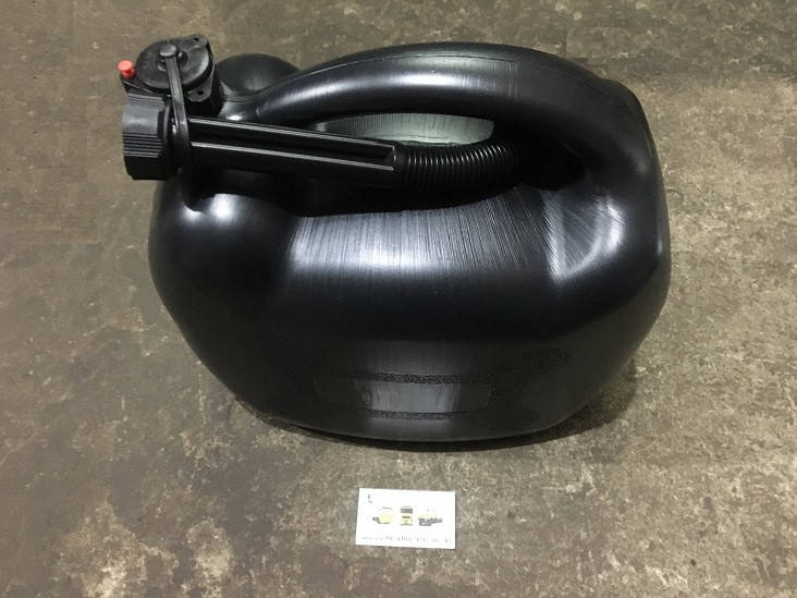 

DO 91505 Канистра пластиковая с лейкой 20 литров