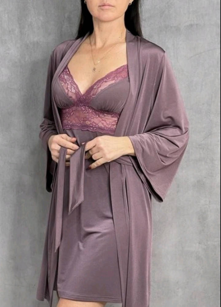 

Комплект с халатом и ночной рубашкой с кружевом 50, Разные цвета