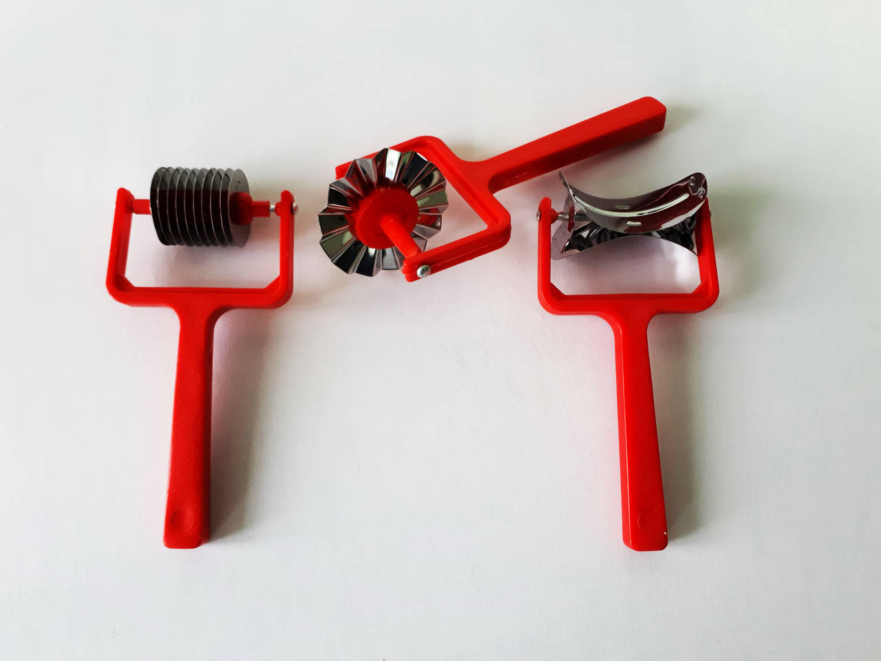 

Набор роликов ножей для нарезки теста и вырезания пельменей L 14 cm Кондитерские инструменты и аксессуары