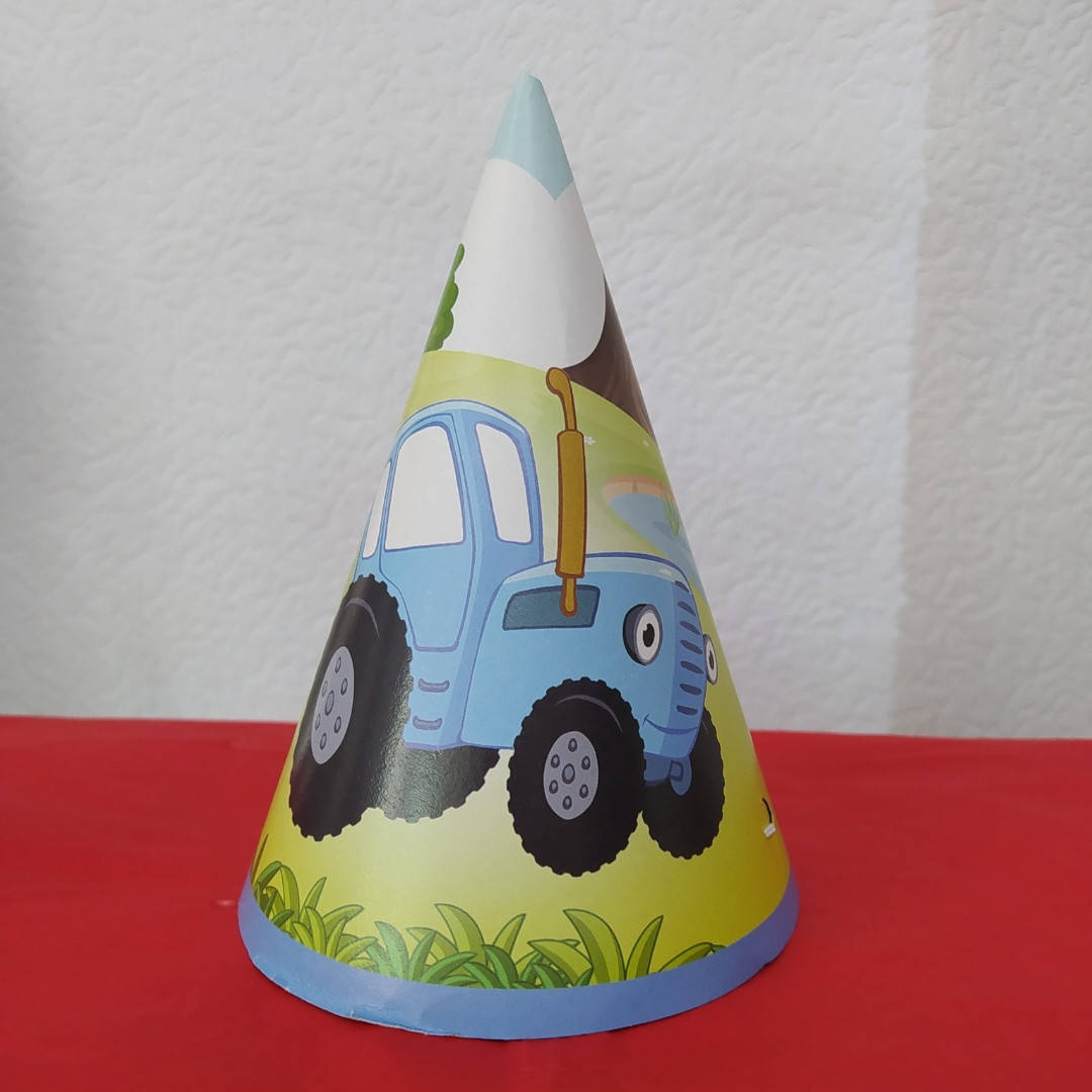 

Набор колпаков праздничных принт Синий трактор 15см