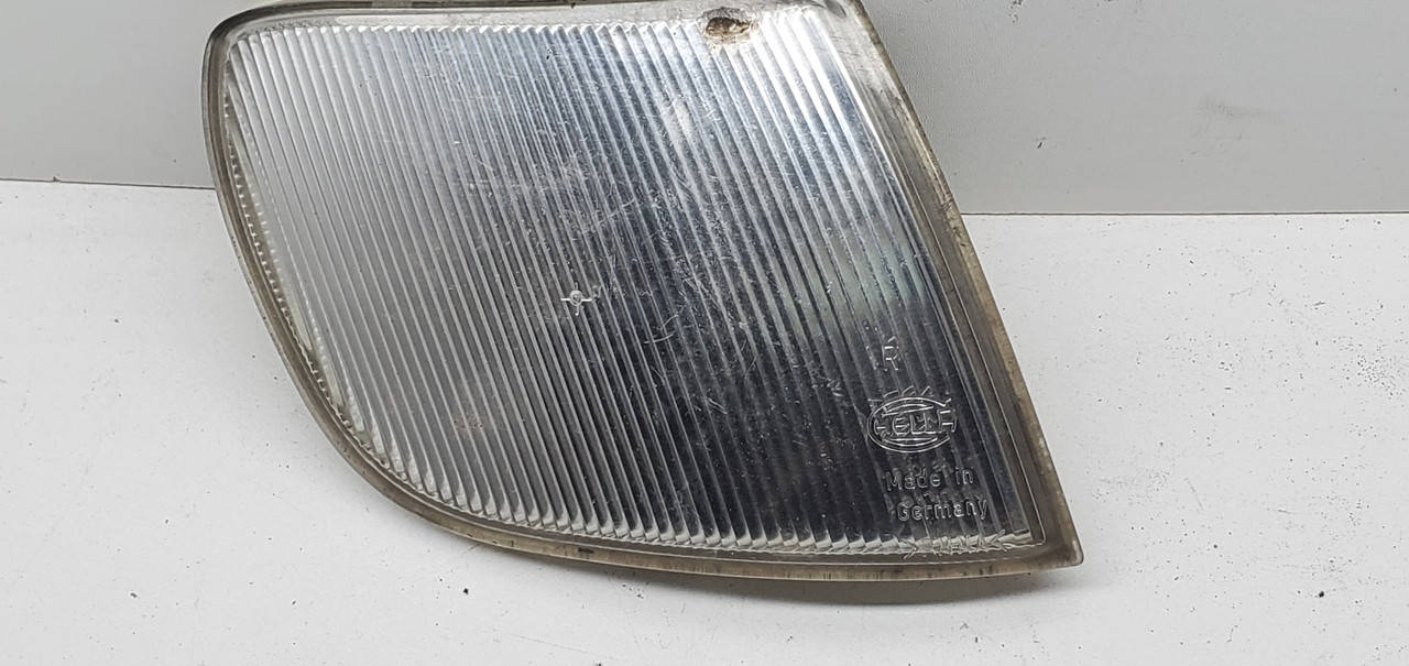 

Указатель поворота правый R (обманка) Volkswagen Passat B4, 3A0941068, HELLA 144570