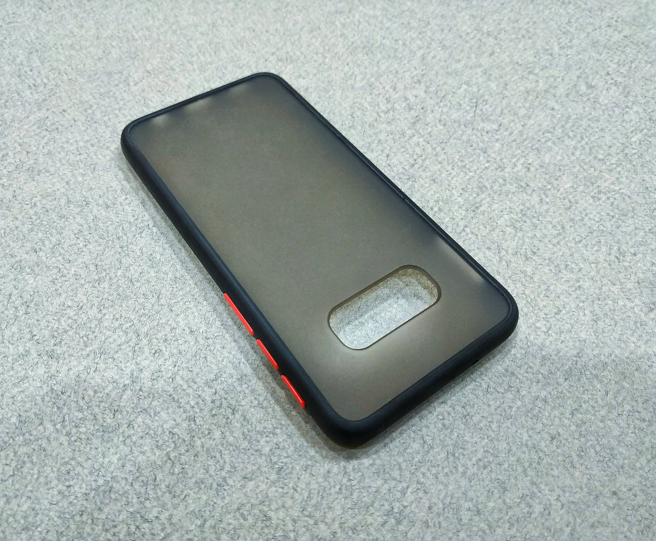 

Противоударный матовый чехол бампер для Samsung Galaxy S10e черный