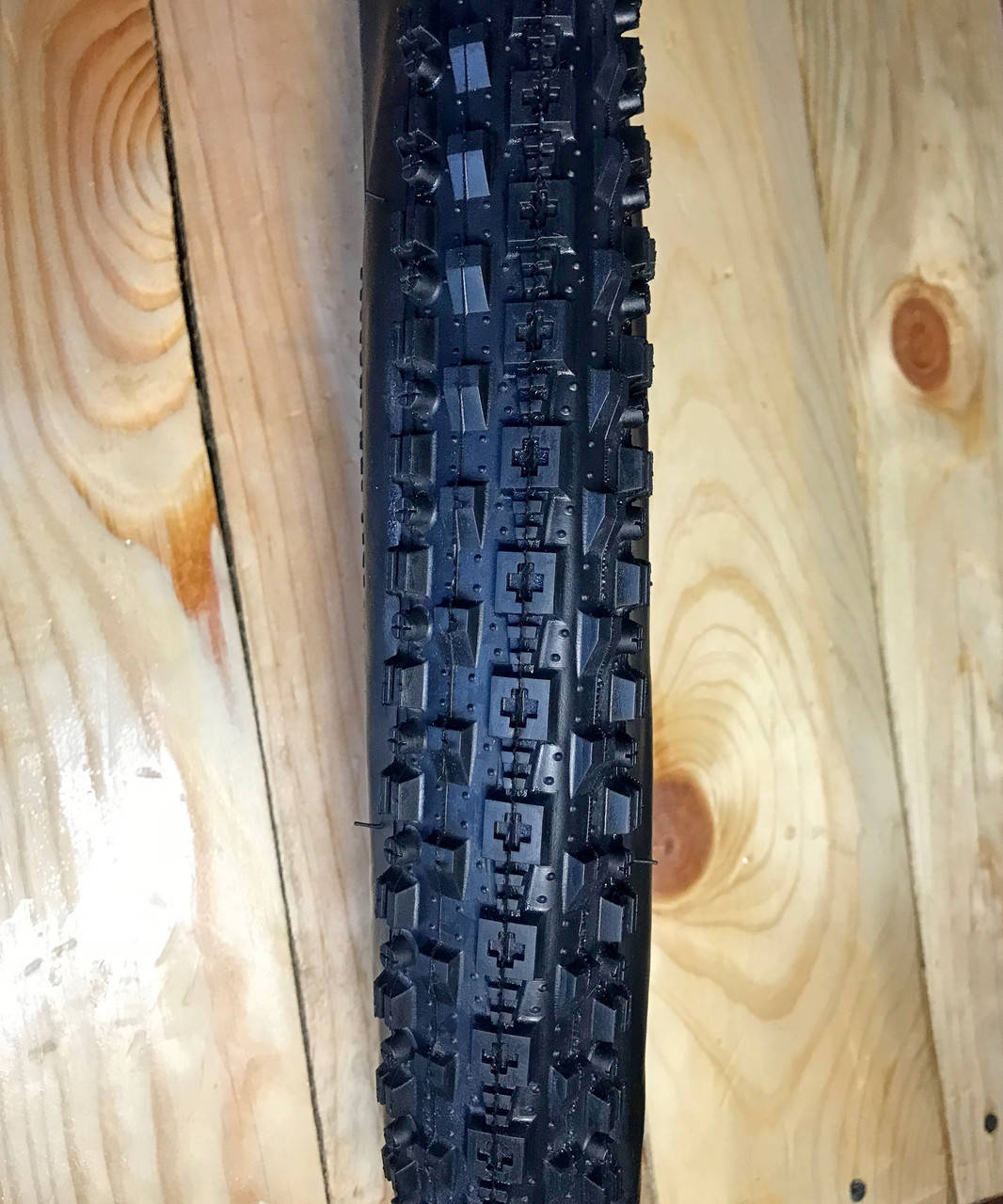 

Покрышка Maxxis CrossMark 26x2.25