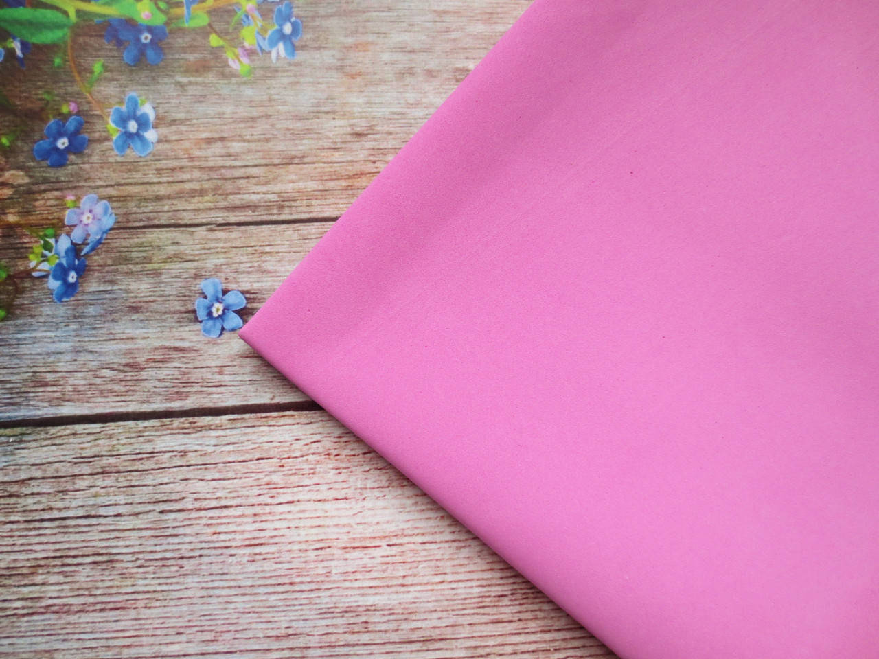 

Фоамиран 1 мм, 50х50 см, цвет ПУРПУРНЫЙ СВЕТЛЫЙ