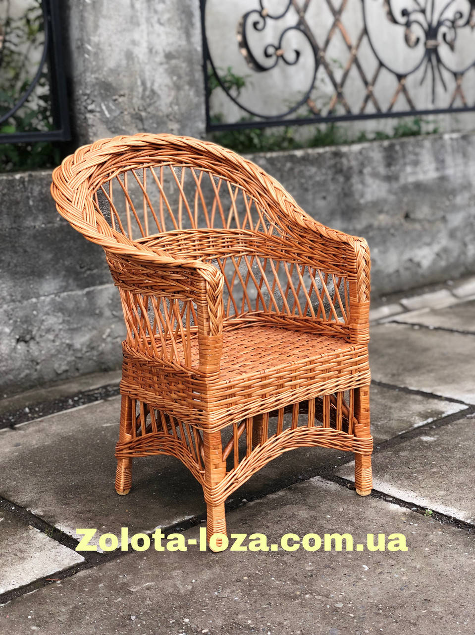 

Петеное детское кресло из лозы. Арт:0779