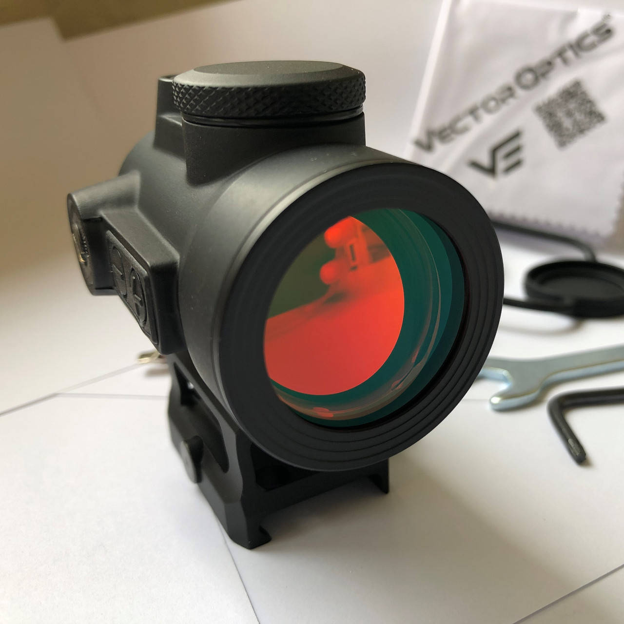 

Приціл коліматорний Vector Optics Centurion 1x30. 3 МОА. Weaver/Picatinny