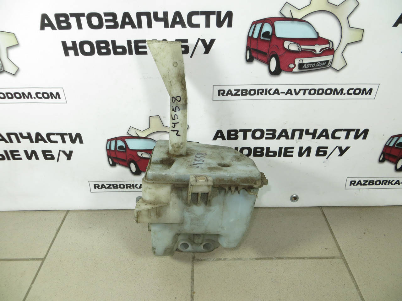 

Бачок омывателя Nissan Almera N15, 200SX, Bluebird, Sunny N14, Pulcar (1990-1999) OE: STDT061010