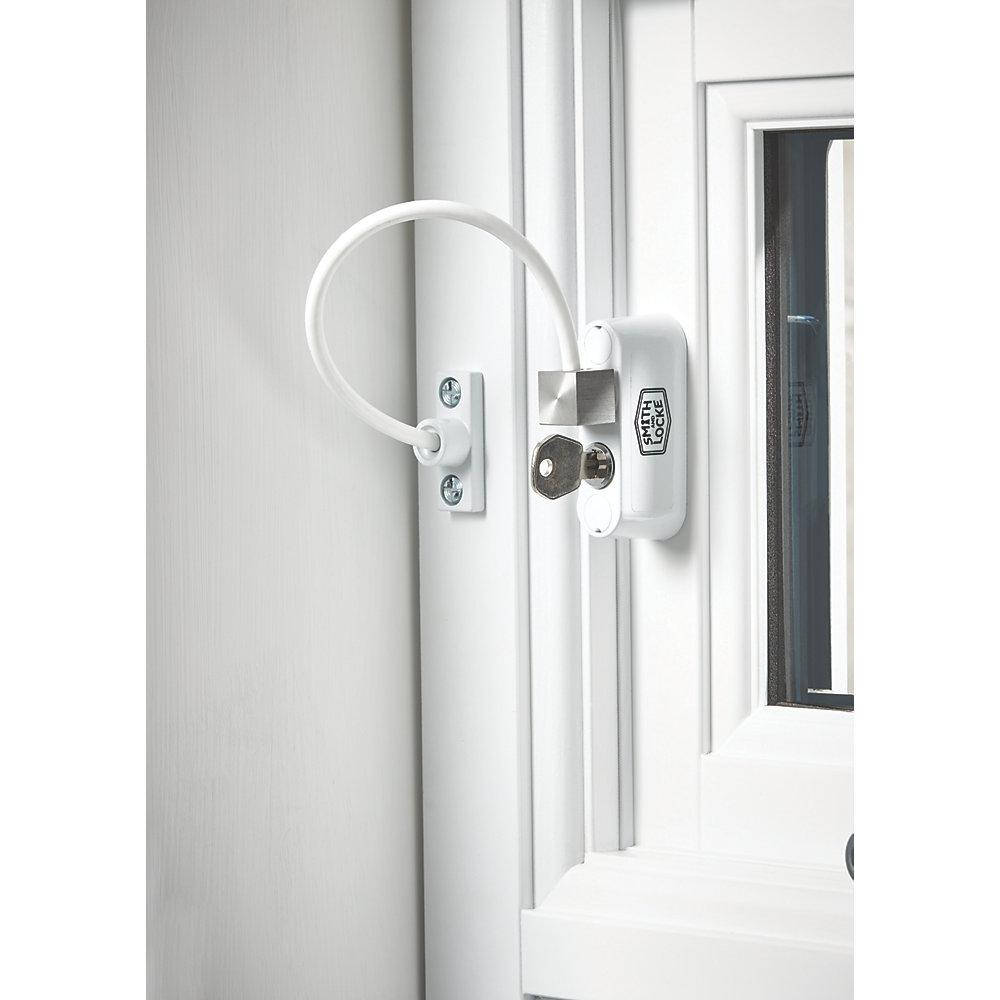 

Блокиратор открывания окна от детей WINDOW Restrictor, белый