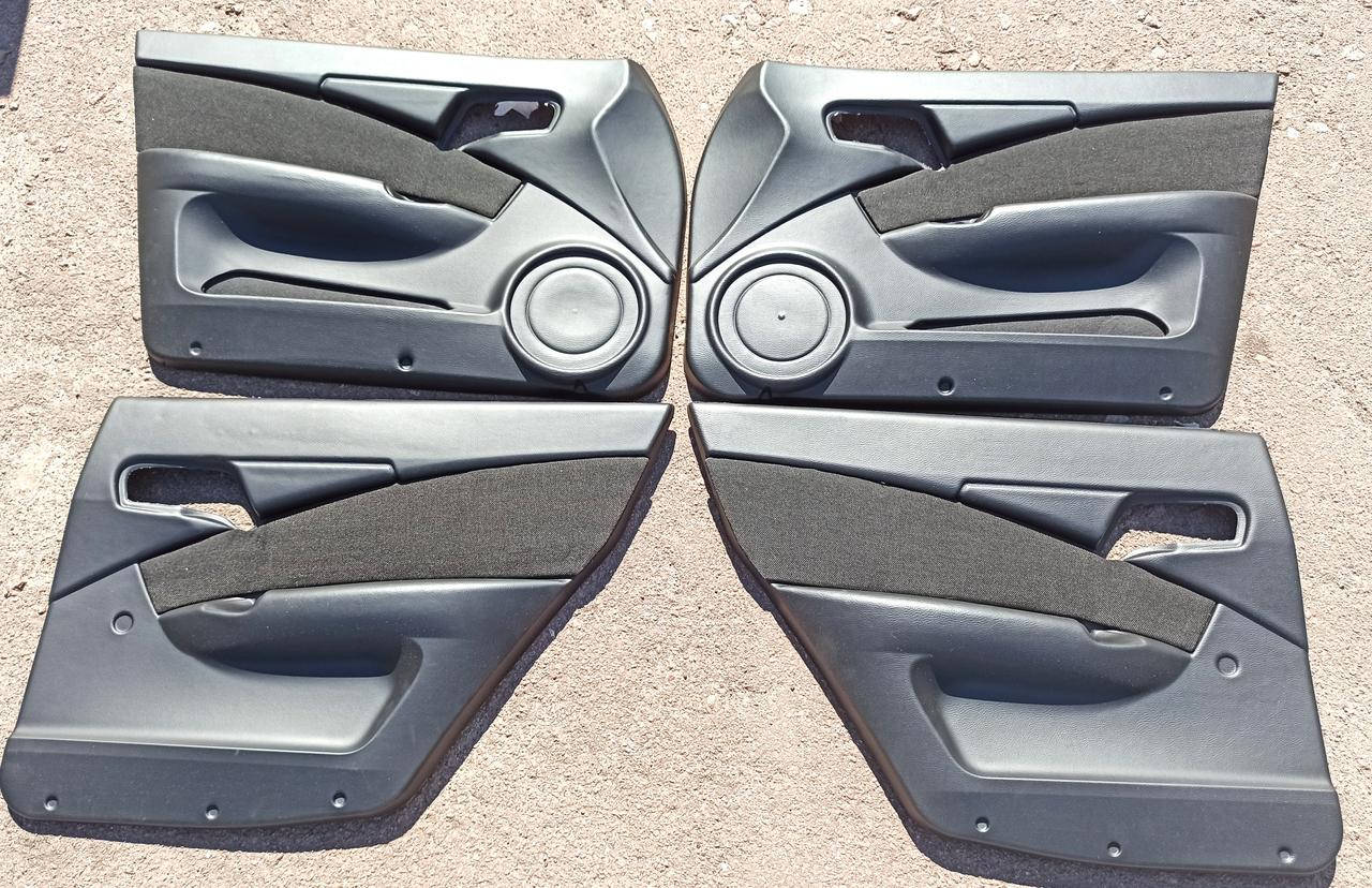 

Обшивка дверей, карты дверей ВАЗ-2110, 2112 "Люкс"