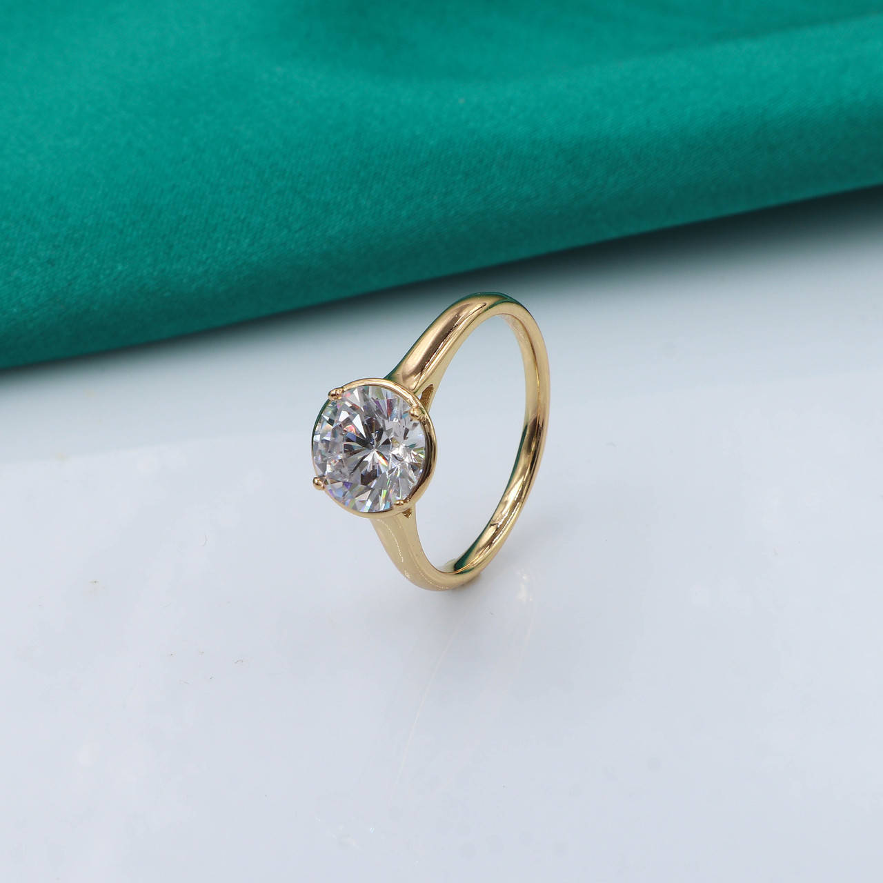 

Кольцо со Swarovski; р.19.5, позолота Xuping 18К