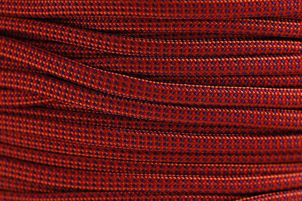 

Американский паракорд 550 Type III (Molten Orange)