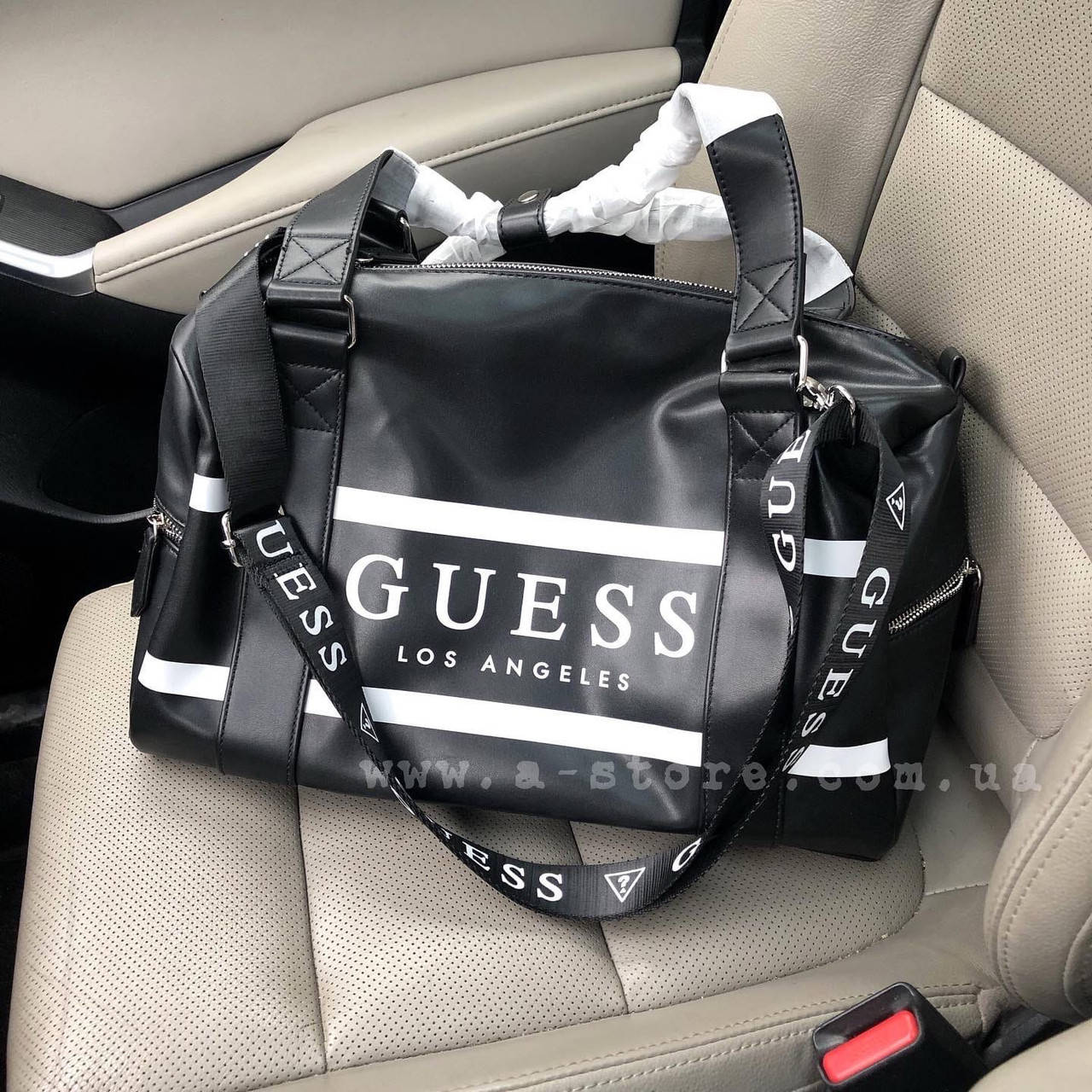 

Эксклюзив. Дорожная спортивная сумка в стиле Guess. В наличии, Черный