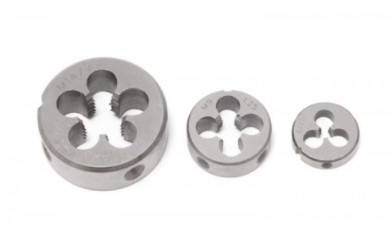 

Плашка M10x1,25-Ø30мм, в пластиковом футляре ROCKFORCE RF-DIE10x1,25