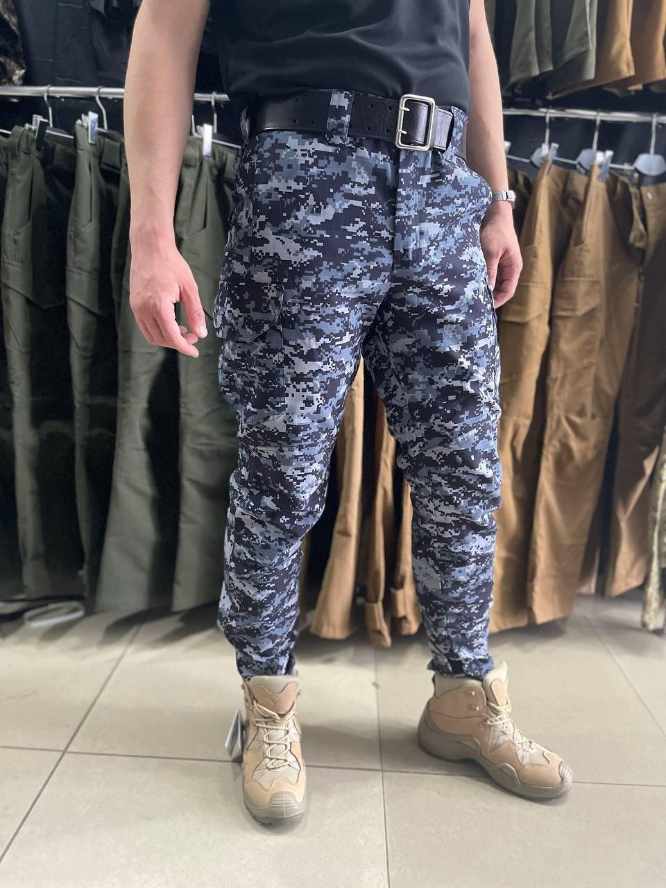 

Штаны синий пиксель