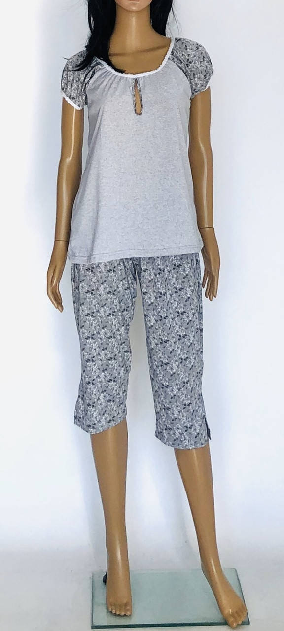 

Трикотажная женская пижама с бриджами. Размер 48, 50. Батал