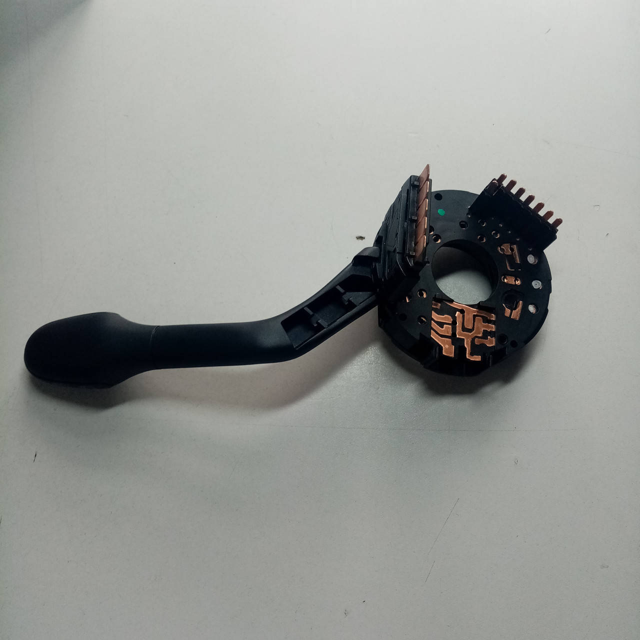 

Переключатель поворотов подрулевой AKKUSSAN K01W033AKN VOLKSWAGEN T4 1.9-2.5TDI 95-03