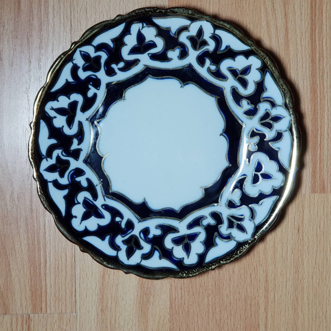 

Узбекская тарелка Пахта гуль 23см