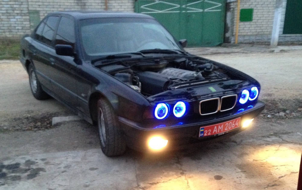 

CCFL Ангельские глазки на BMW E30, E32, E34 Синие