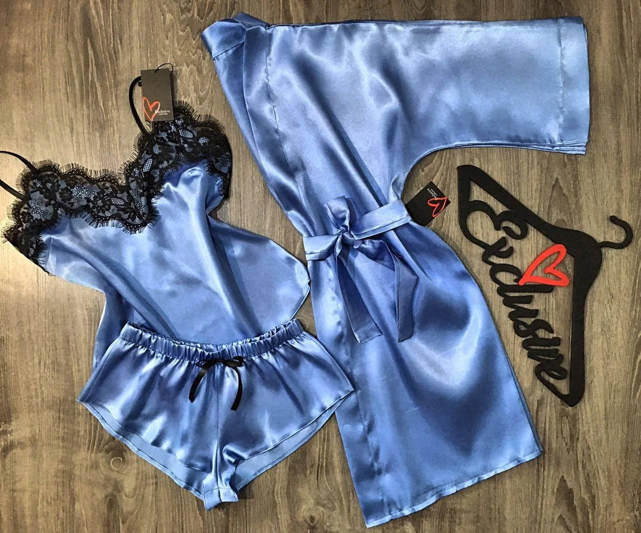 

Атласный халат и пижама(майка+шорты)