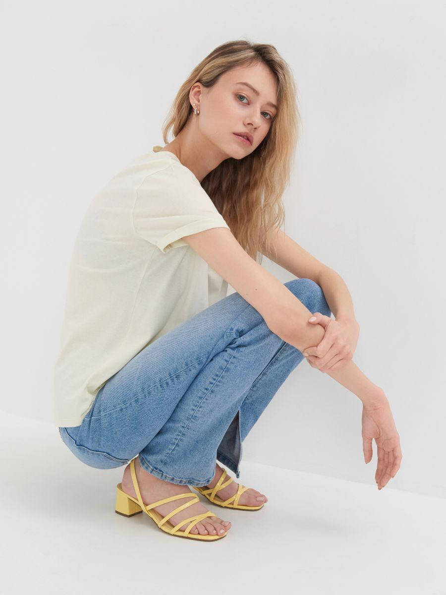 

Футболка женская желтая Sinsay Польша, Желтый