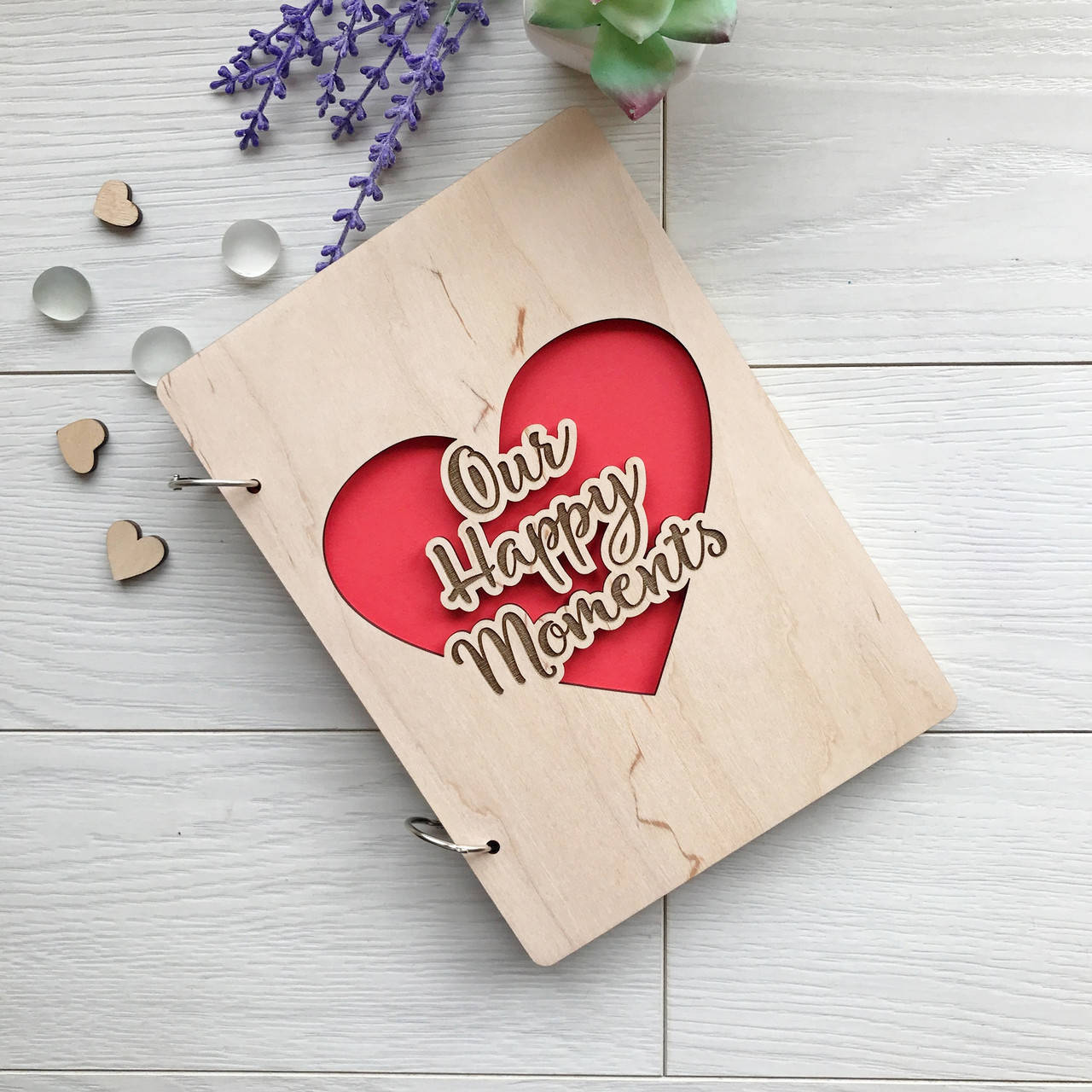 

Необыкновенный деревянный альбом для фото и записей «Our happy moments»