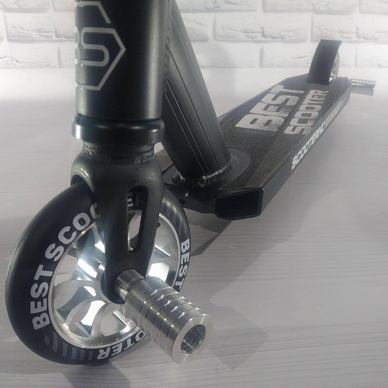 

Трюковый самокат Best Scooter ,для трюков ,HIC система ,Пеги 2 шт