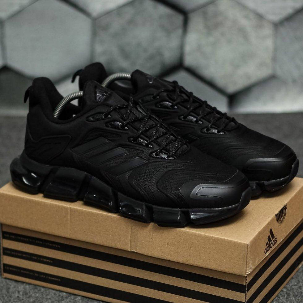 

Мужские кроссовки Adidas ClaudForm, Черный