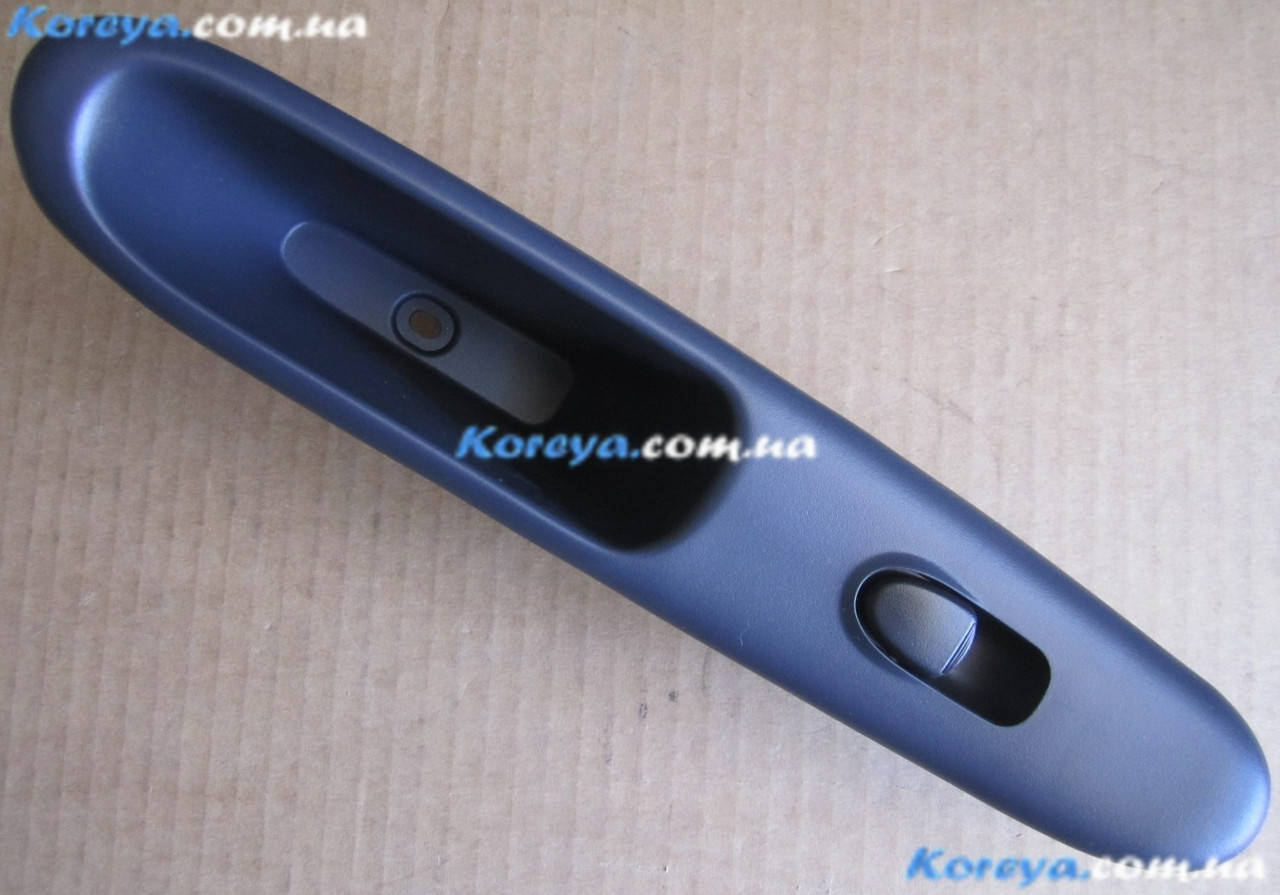 

Кнопка стеклоподъёмников Ланос-Сенс Т 150 правая 96279324