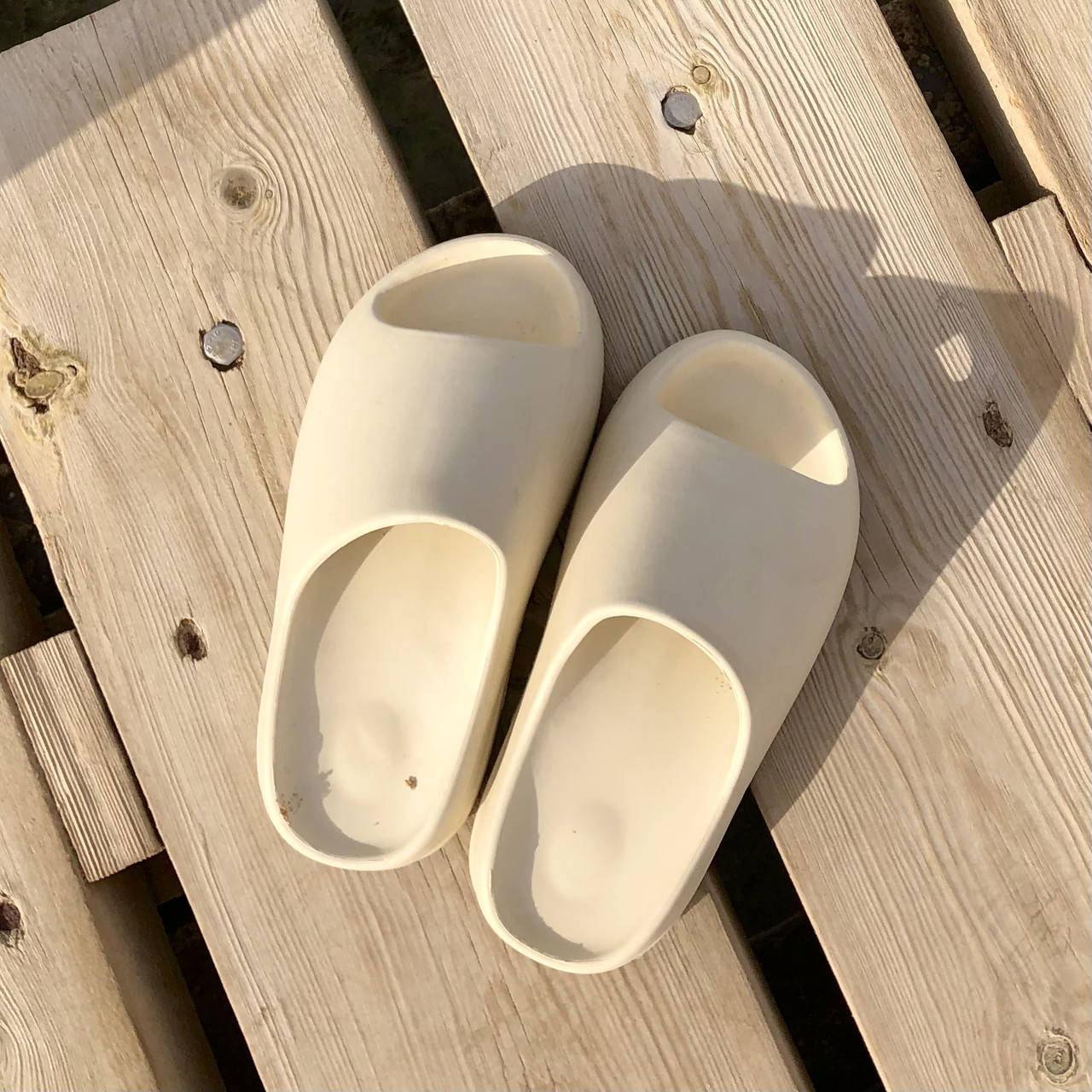 

Женские тапочки Yezzy Slide бежевые 35-36 (22,5см)