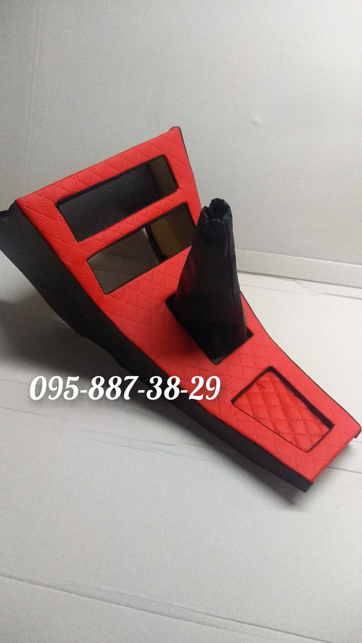 

Консоль-борода под магнитолу Таврия 1102 ромб красная