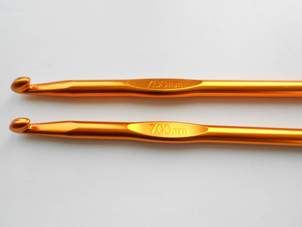 

Крючок для вязания металлический №7, Разные цвета