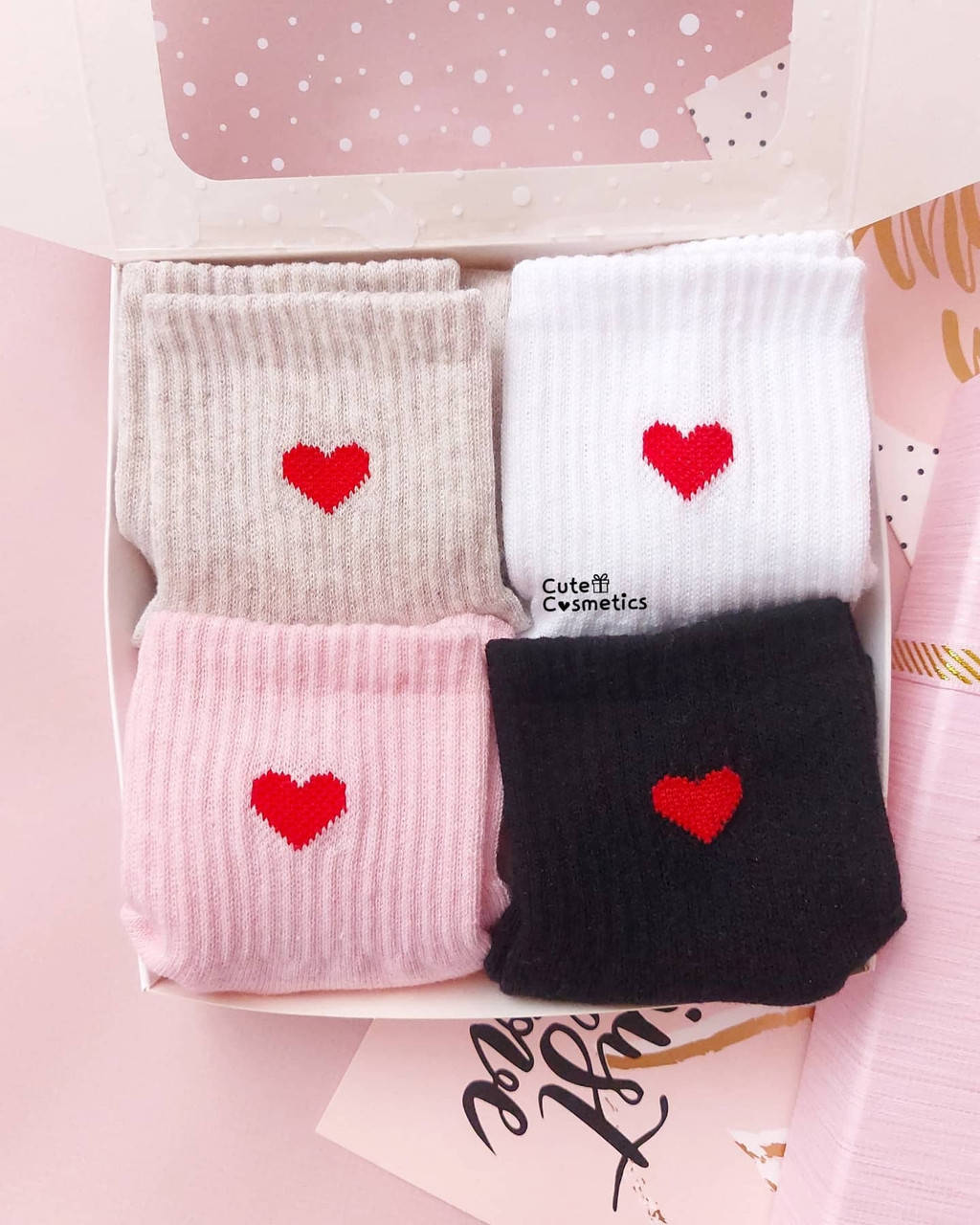 

Подарунковий набір жіночих шкарпеток 4 пари 36- 40р.