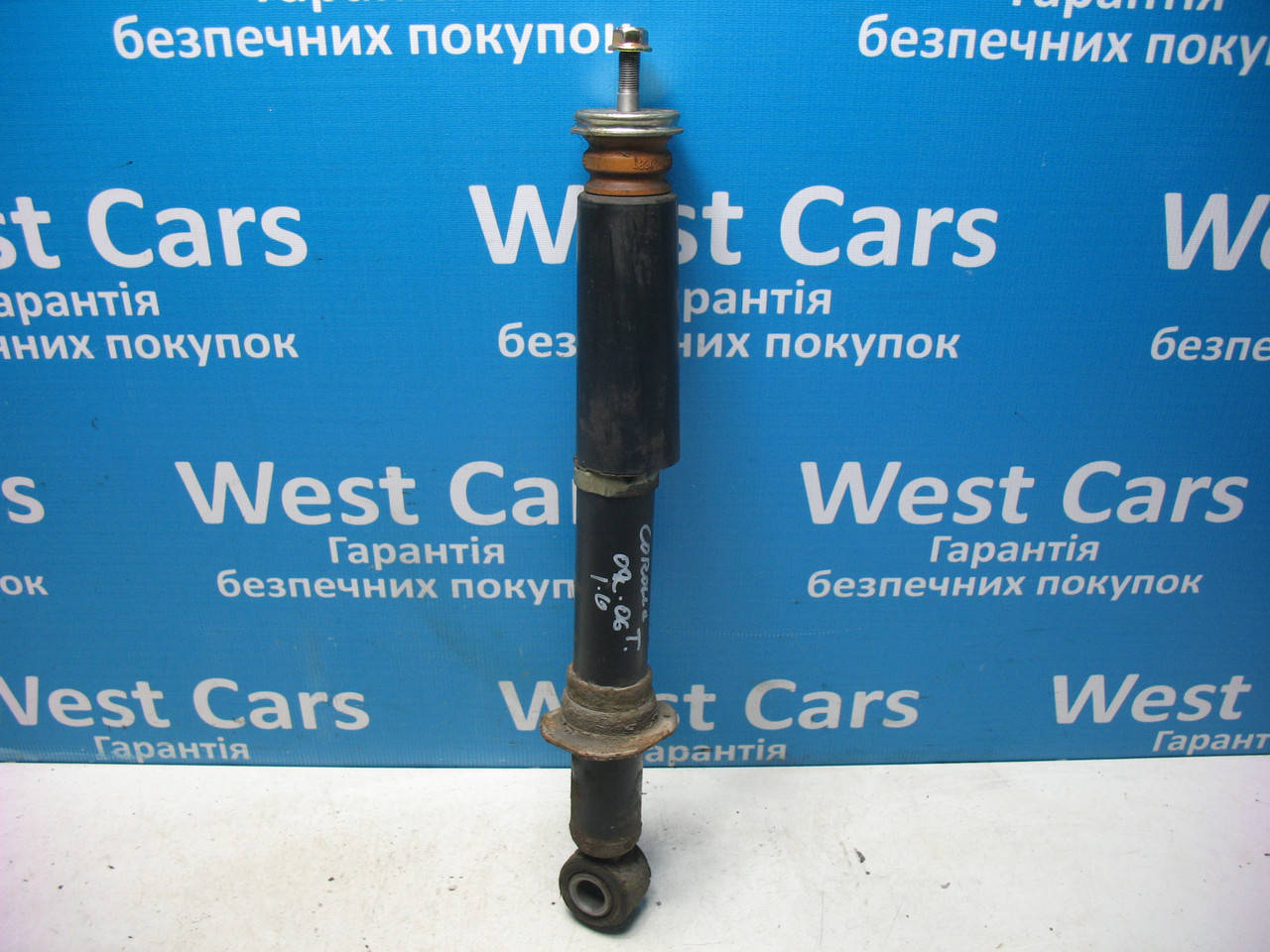 

Амортизатор задний на седан Toyota Corolla с 2002 по 2007