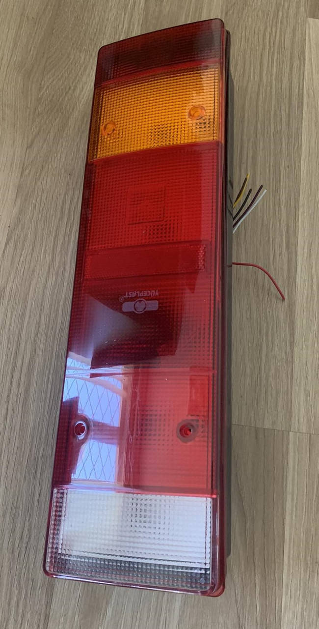 

Фонарь с подсветкой номерного знака (без фишки)(YP-83L/99463242)