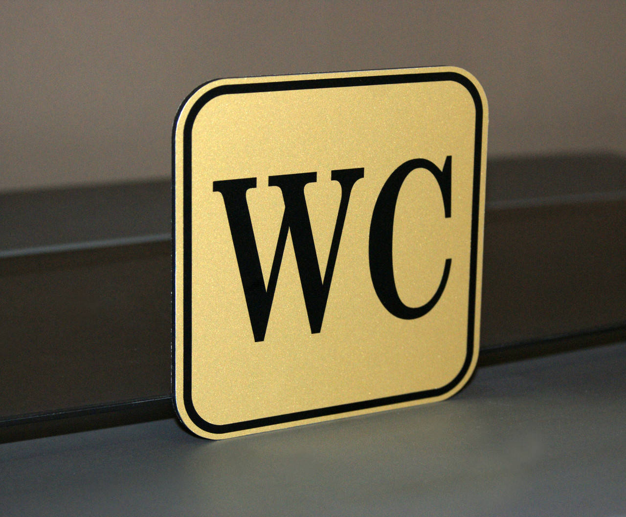 

Табличка для туалета