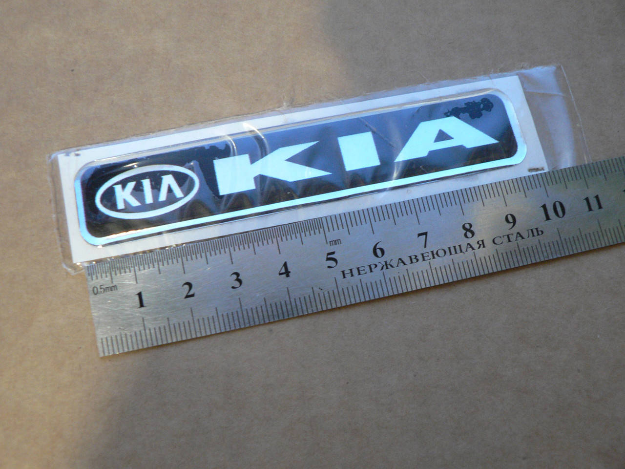 

Наклейка s надпись KIA 100х20х1мм силиконовая на авто эмблема логотип КИА, Черный