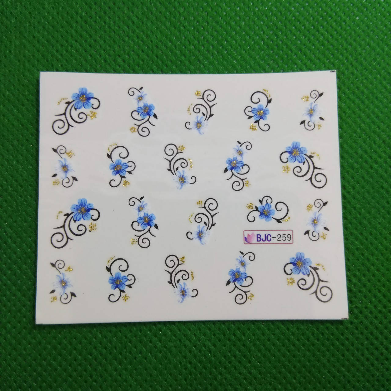 

Слайдеры для ногтей с блестящими элементами 259, Разные цвета