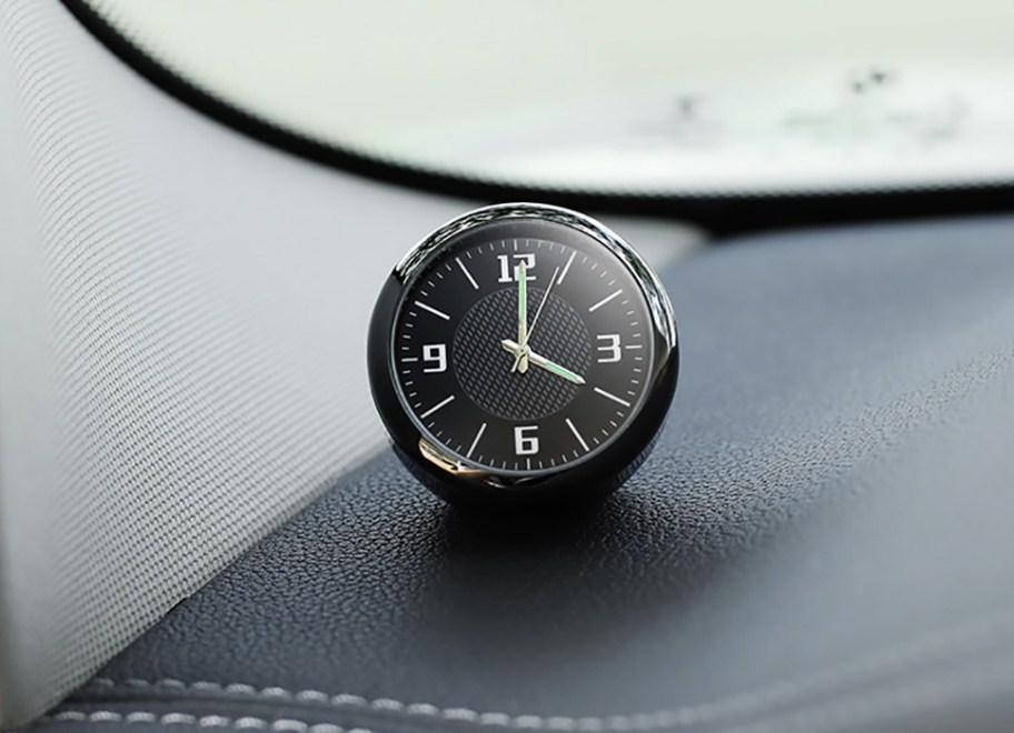 

Часы кварцевые Автомобильные часы премиум класса корпус МЕТАЛЛИЧЕСКИЙ два вида крепления в комплекте