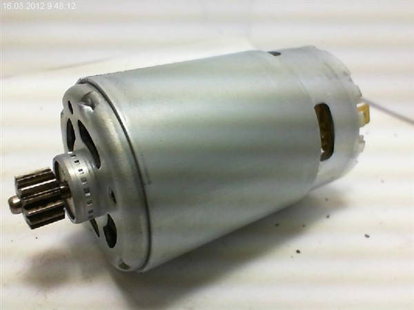 

Двигатель пост. тока Makita DF030D/DF330 629853-4