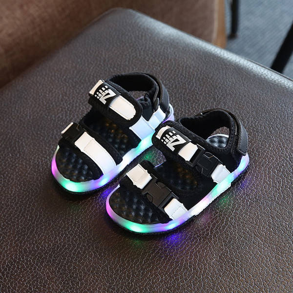 

Сандалии детские на липучке